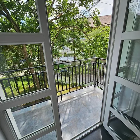 Modern Studio 3 Onesti Exterior photo
